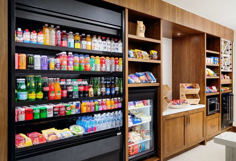 ホテル Hilton Garden Inn El Paso Airport