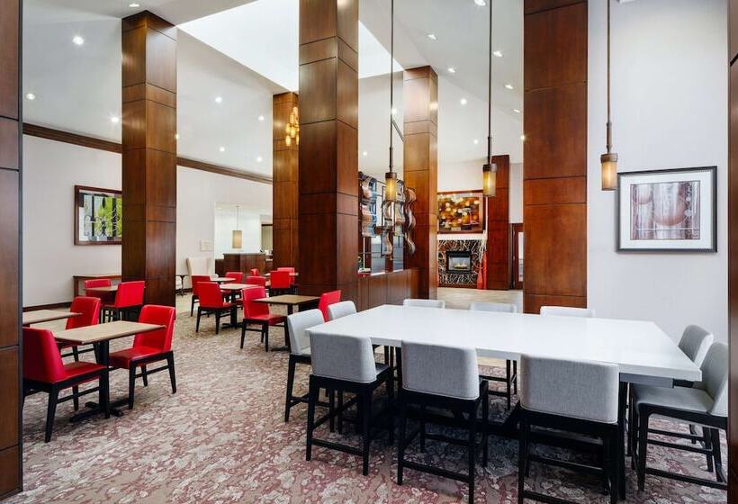 ホテル Hilton Garden Inn El Paso Airport