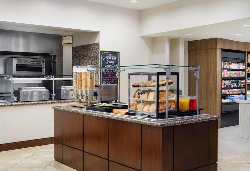 ホテル Hilton Garden Inn El Paso Airport