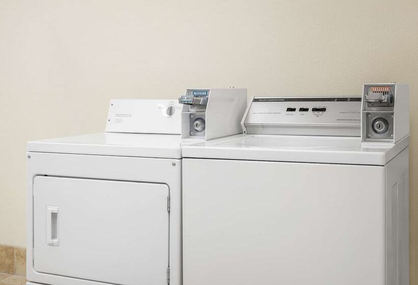 ホテル Hilton Garden Inn El Paso Airport