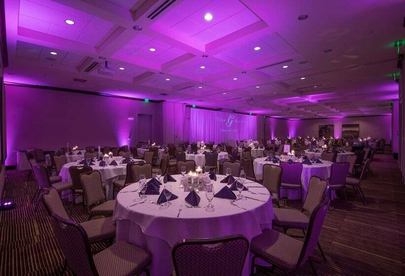 هتل Hilton Garden Inn Raleigh Cary