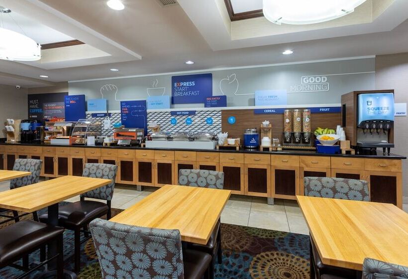 ホテル Holiday Inn Express And Suites Rochester West Medical Center, An Ihg