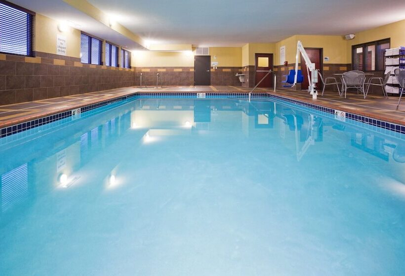 ホテル Holiday Inn Express And Suites Rochester West Medical Center, An Ihg