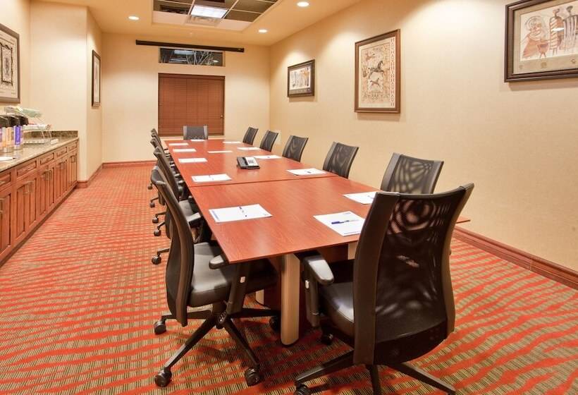 هتل Holiday Inn Express & Suites Gallup East, An Ihg
