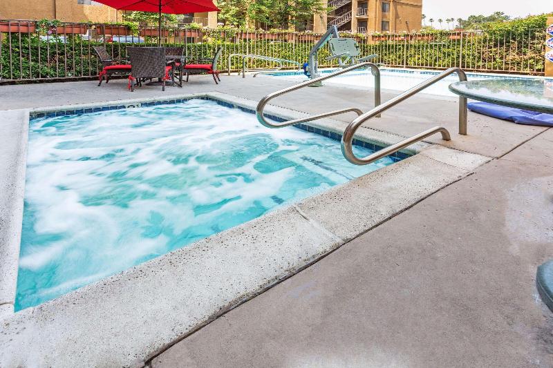 فندق Howard Johnson By Wyndham Pasadena