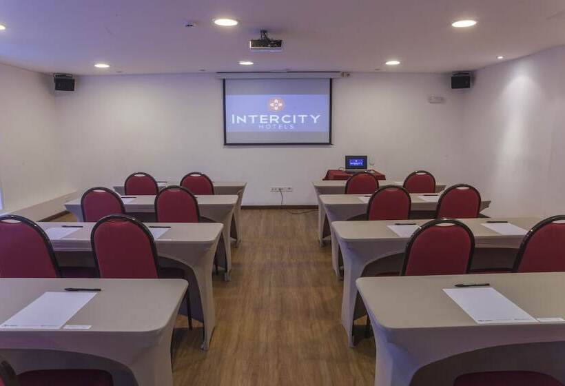 هتل Intercity Montevideo