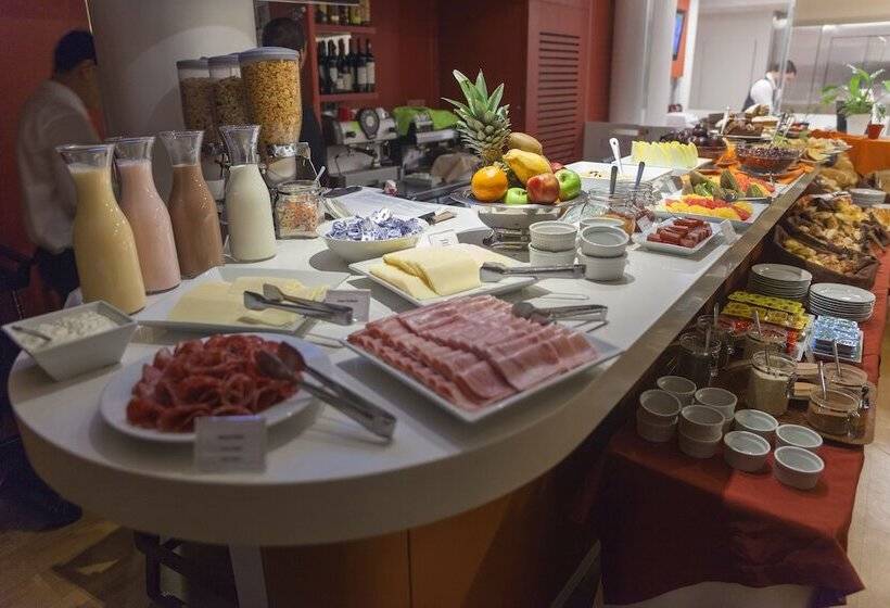 هتل Intercity Montevideo