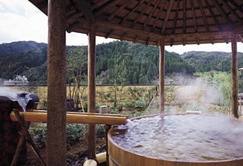 Отель Ryokan Izutsuya