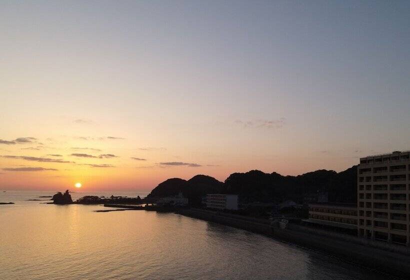 Kamenoi Hotel Nachi Katsuura