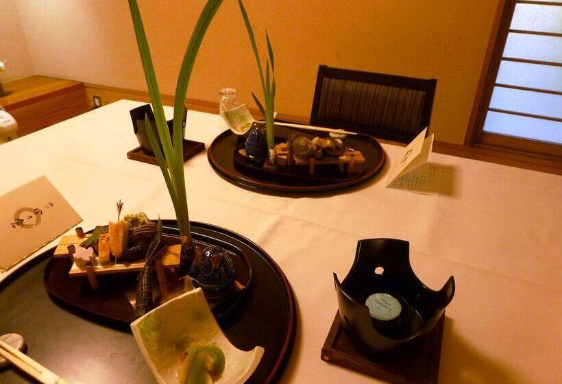 Отель Kutsurogi No Yado Nanakawa