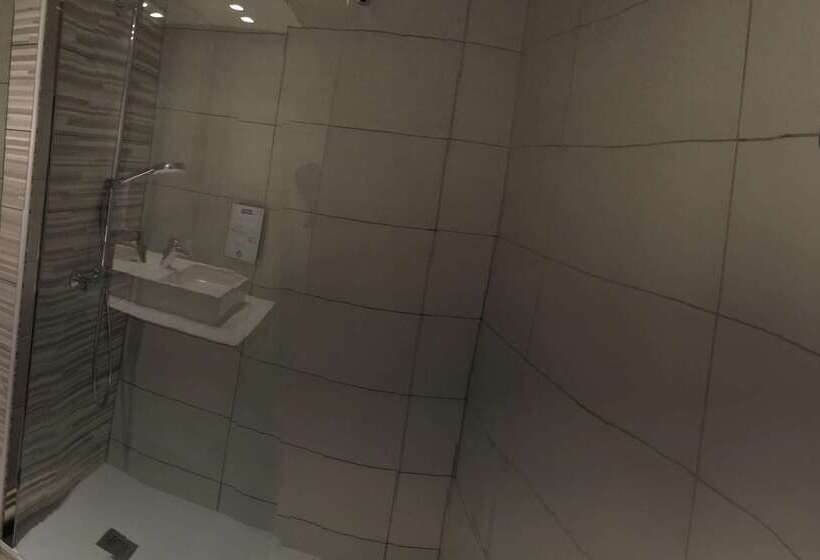 호텔 Kyriad Bourg En Bresse