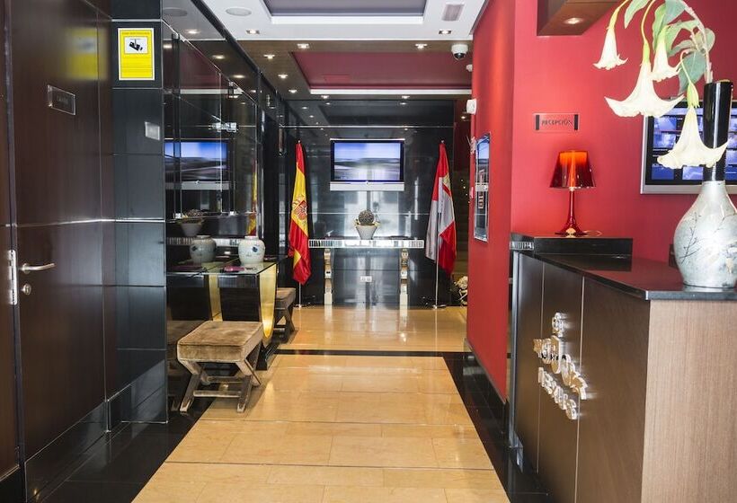 فندق Nexus Valladolid Suites &