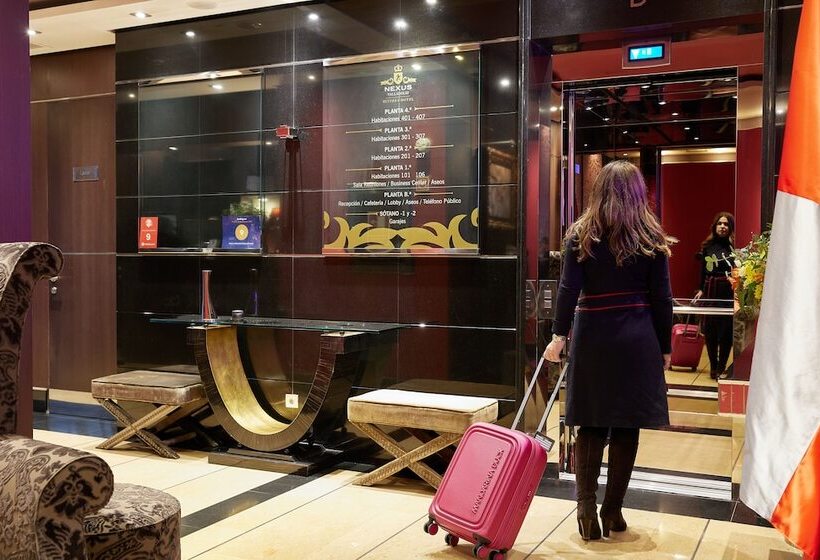 فندق Nexus Valladolid Suites &