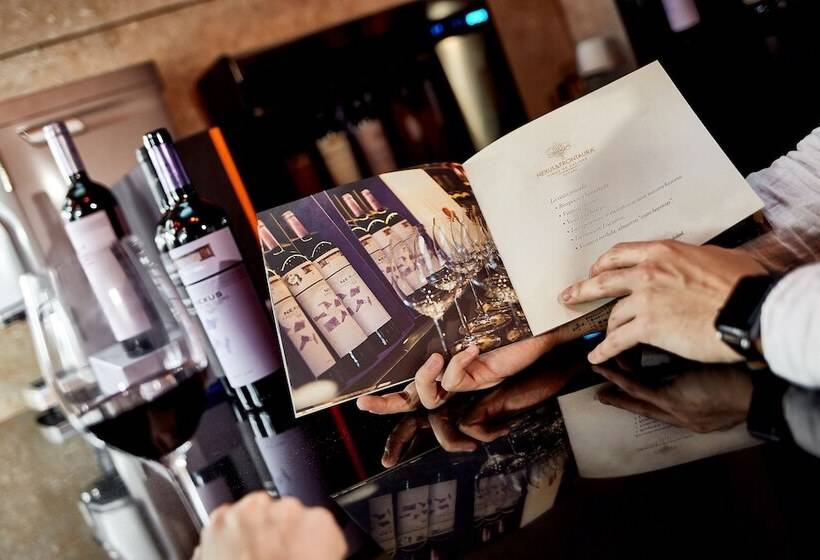 فندق Nexus Valladolid Suites &