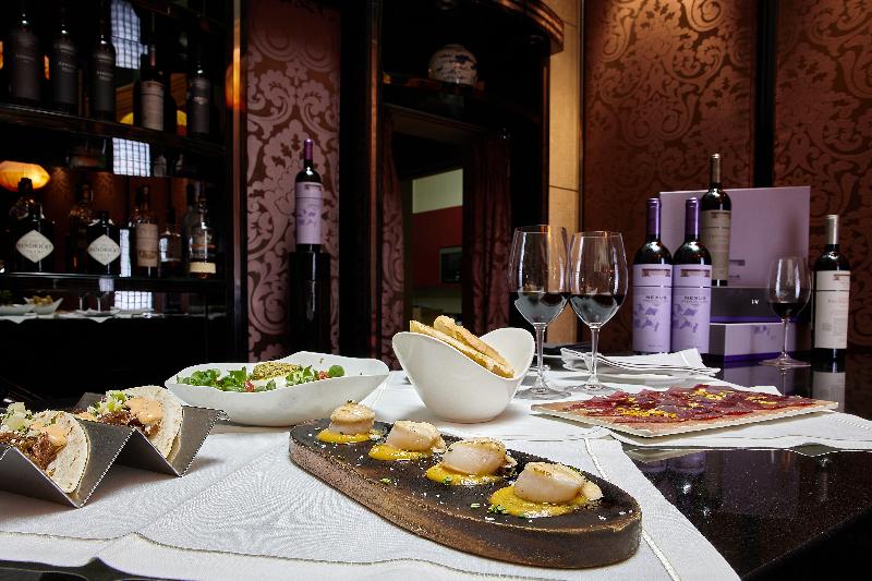 فندق Nexus Valladolid Suites &