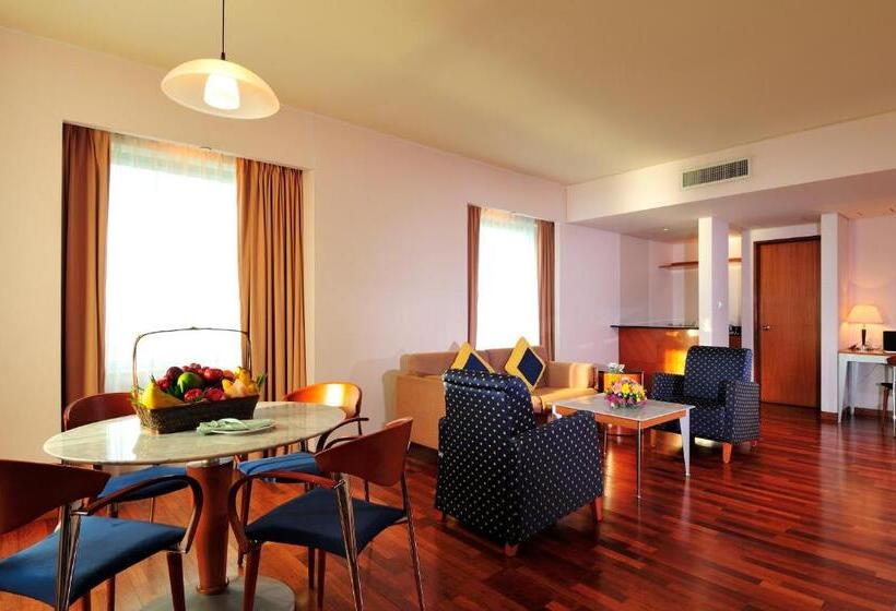 فندق Parkcity Everly