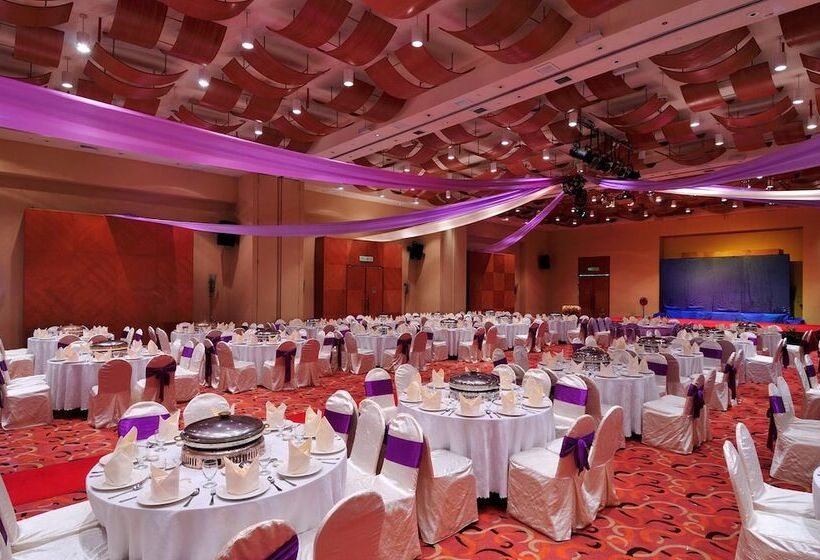 فندق Parkcity Everly