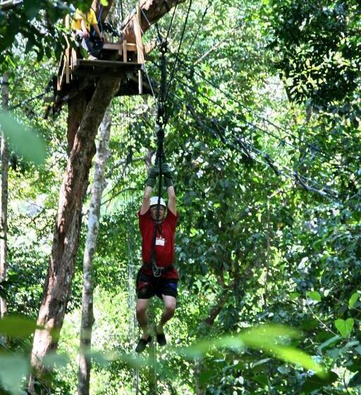 هتل Permai Rainforest Resort