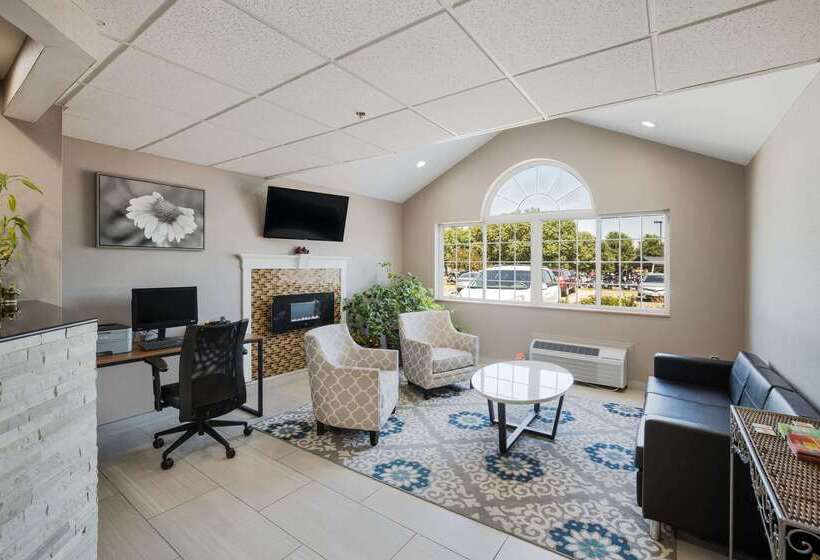 Sonesta Essential Hotels Blue Springs