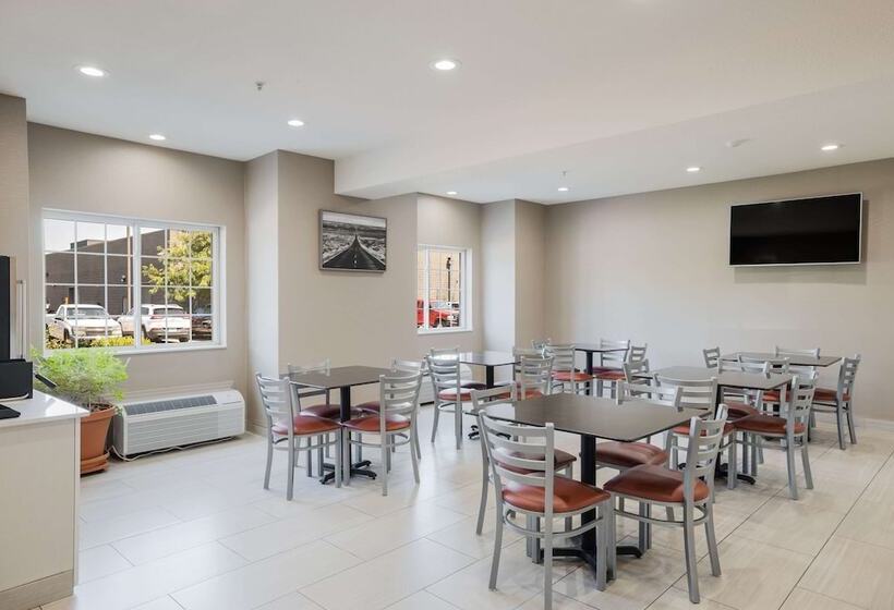 Sonesta Essential Hotels Blue Springs