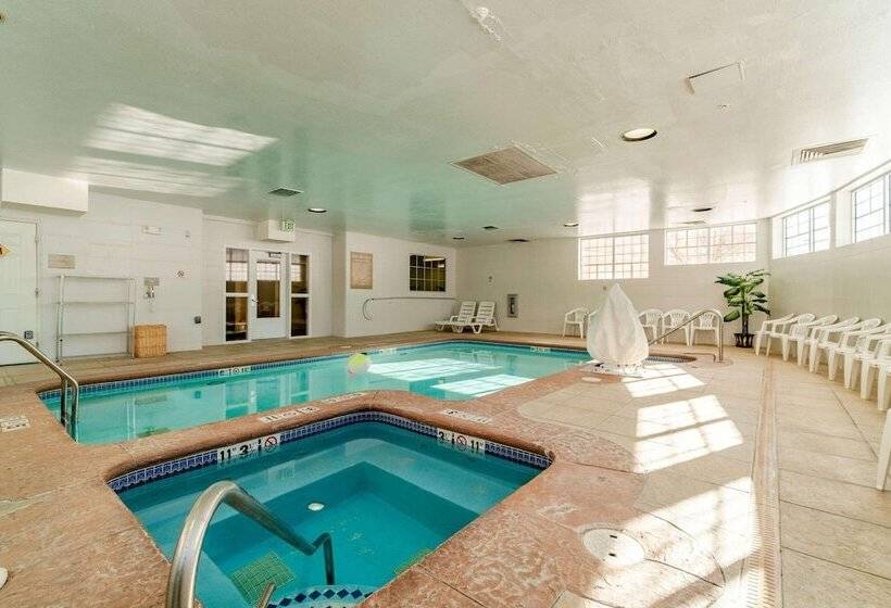 בית מלון כפרי Holiday Inn Express & Suites Englewood   Denver South, An Ihg