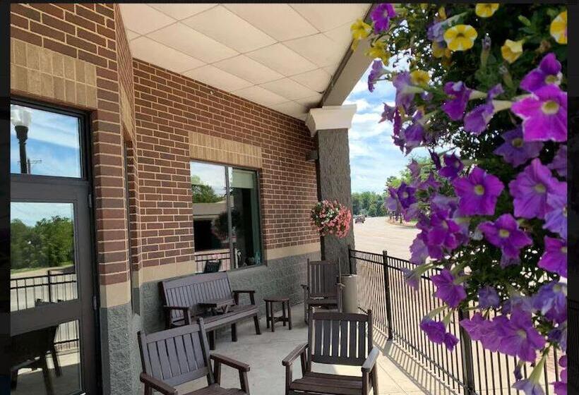 Radisson Hotel River Falls