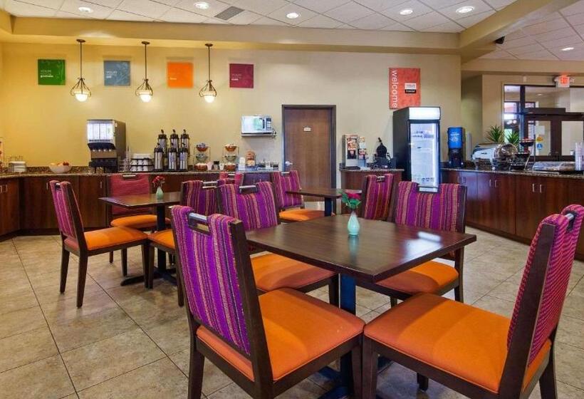 Radisson Hotel River Falls