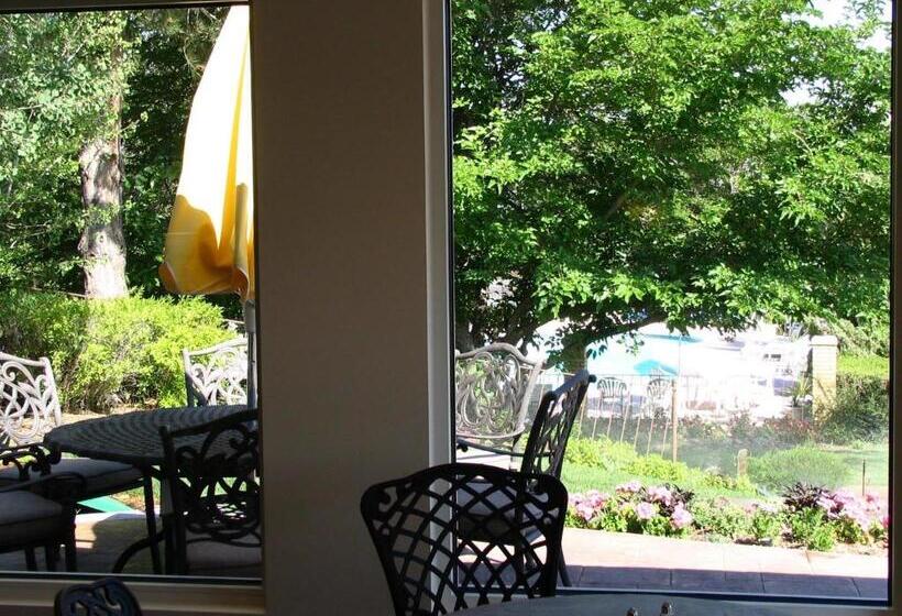 فندق River Terrace Inn