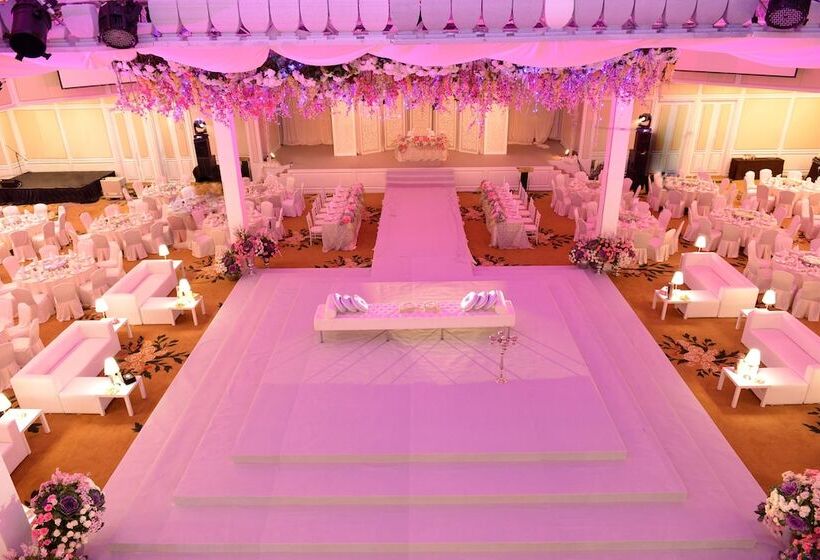 فندق Royale Chulan Damansara