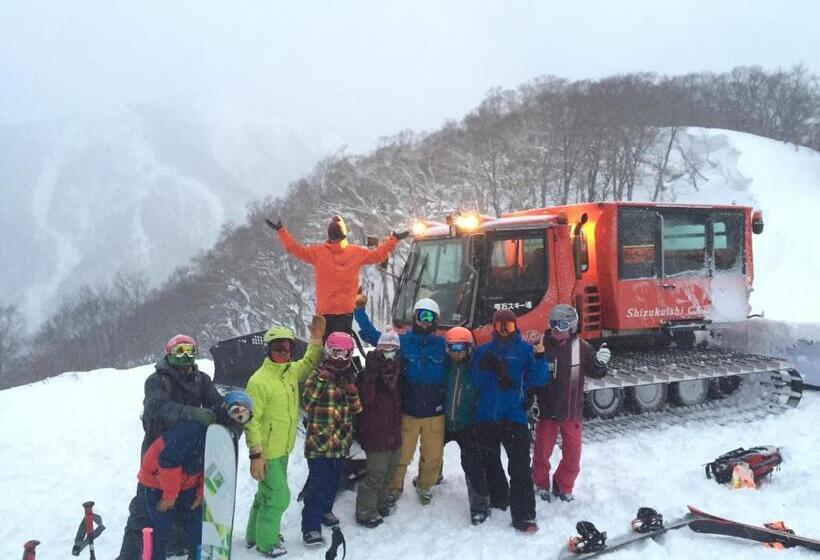 בית מלון כפרי Shizukuishi Prince