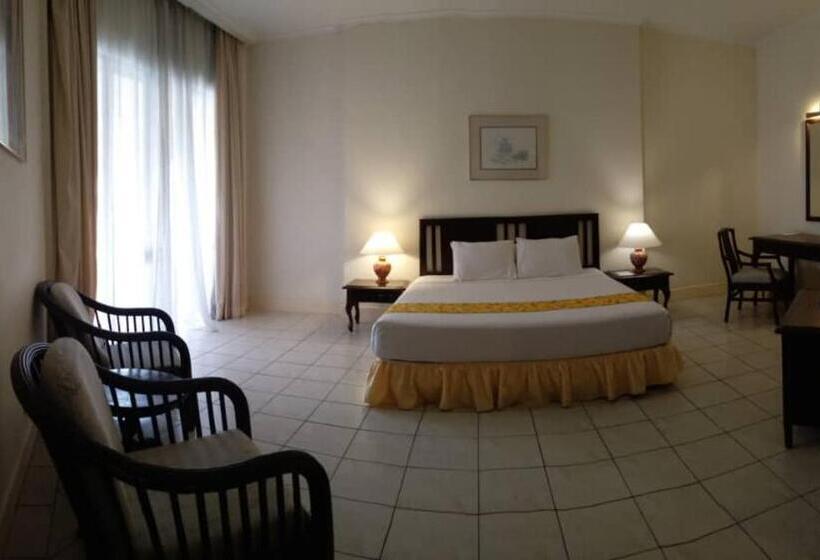 فندق The Orient Star Resort Lumut