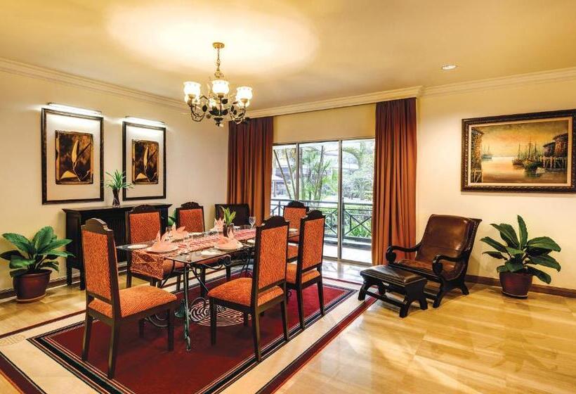 酒店 The Qamar Paka