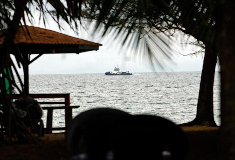 酒店 The Qamar Paka