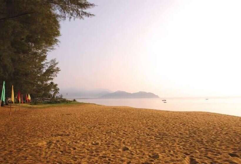 酒店 The Qamar Paka