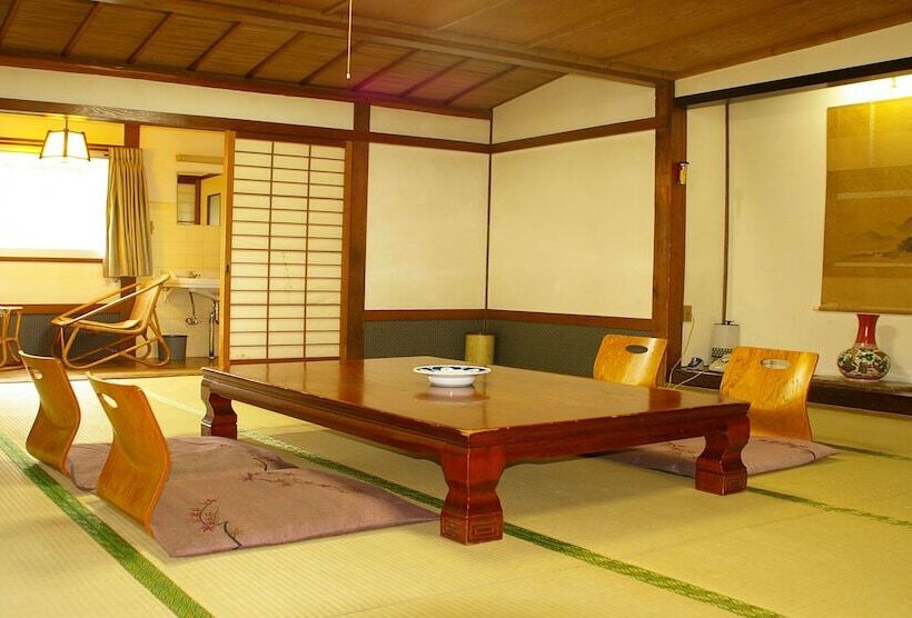 Toramaru Ryokan