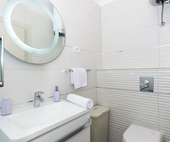 호스텔 Peruzovic Rooms 1