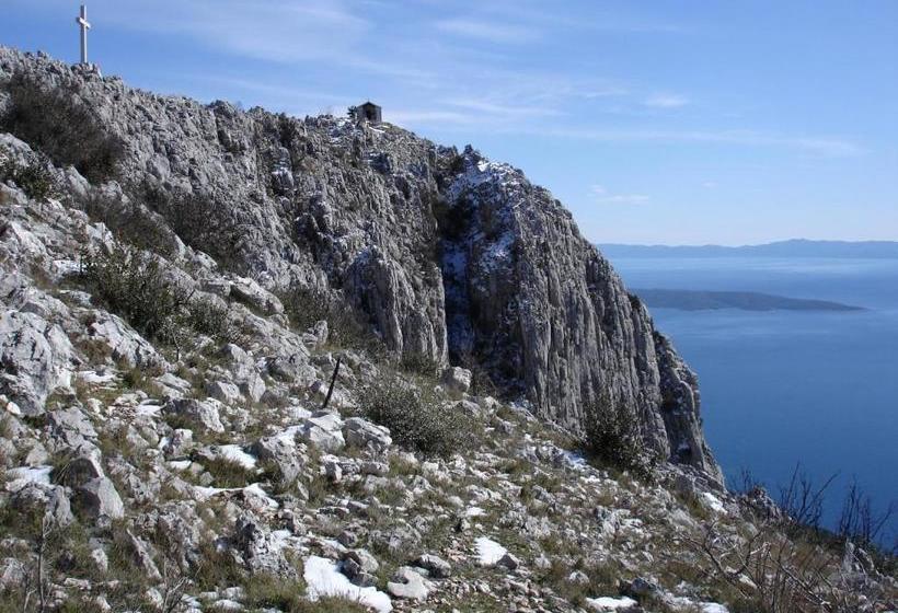 Apartments And Rooms Rogosic