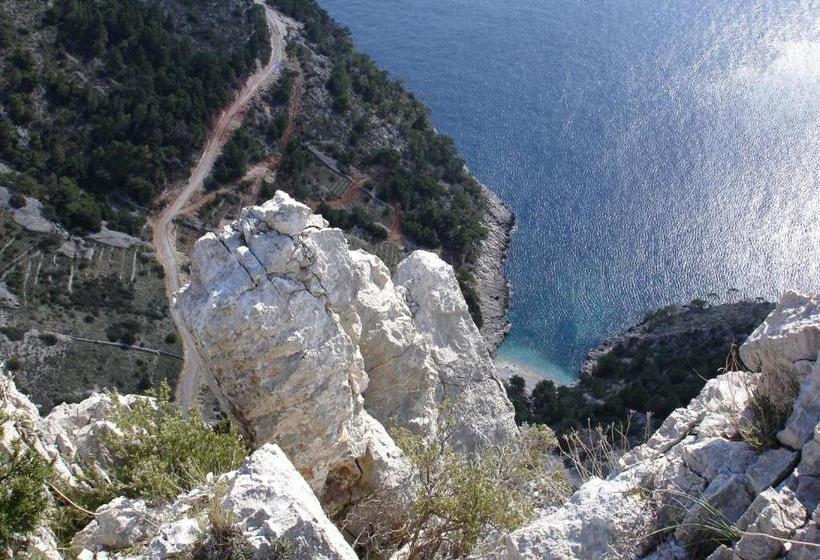 Apartments And Rooms Rogosic