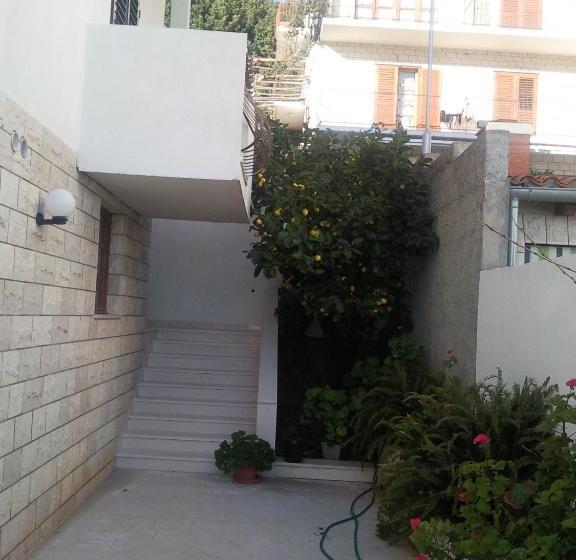 Apartments And Rooms Rogosic