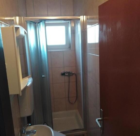 Apartments And Rooms Nediljko