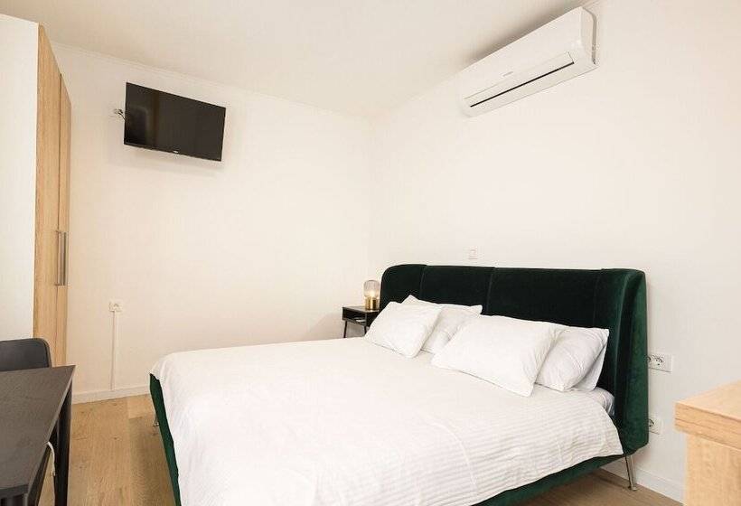 Apartments & Rooms Buble