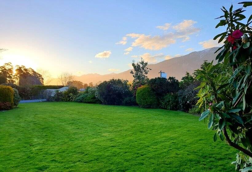 مبيت وإفطار Te Mahuru Retreat