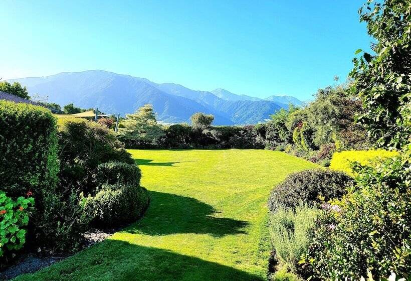 مبيت وإفطار Te Mahuru Retreat