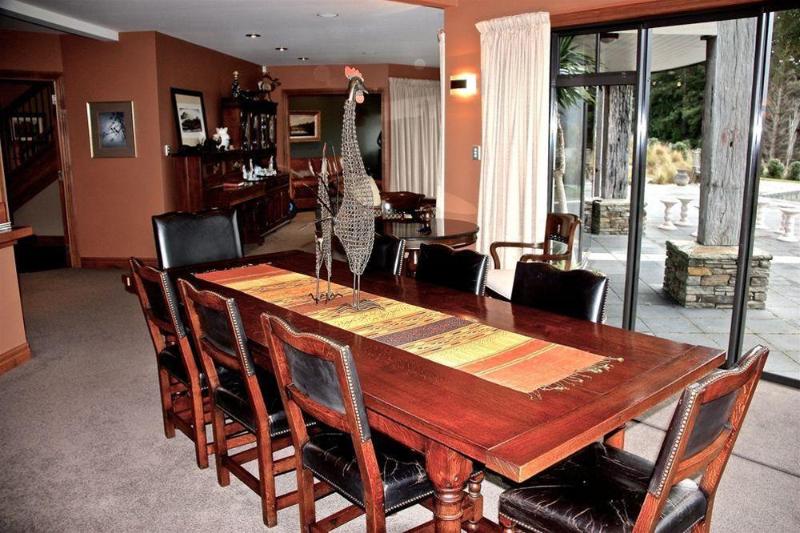 تختخواب و صبحانه Dock Bay Lodge