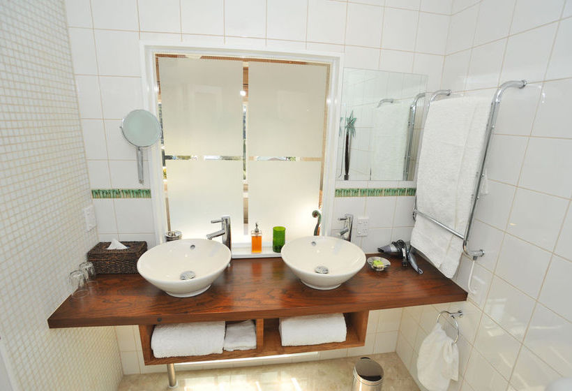 تختخواب و صبحانه Mccormick House