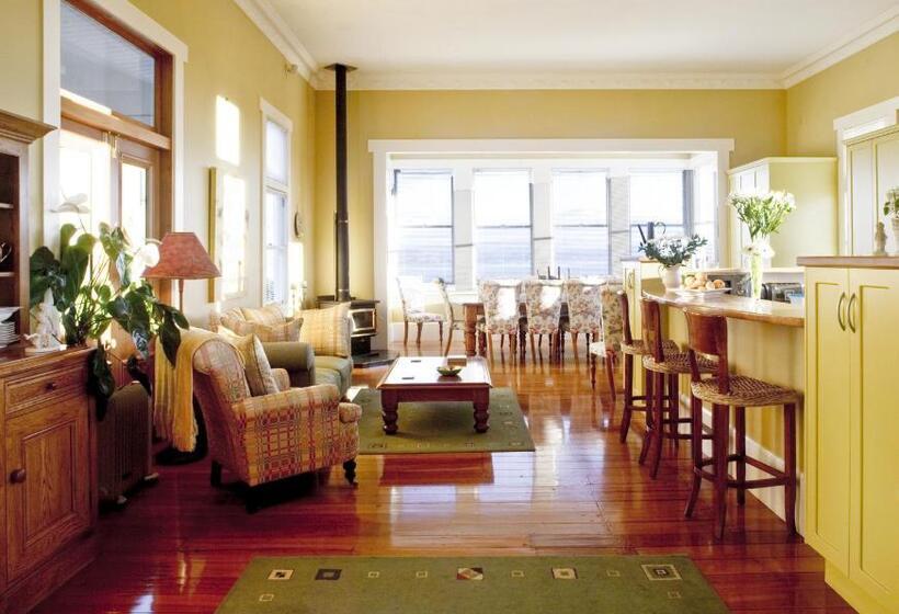 צימר Mchardy Lodge