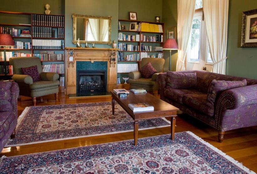 צימר Mchardy Lodge