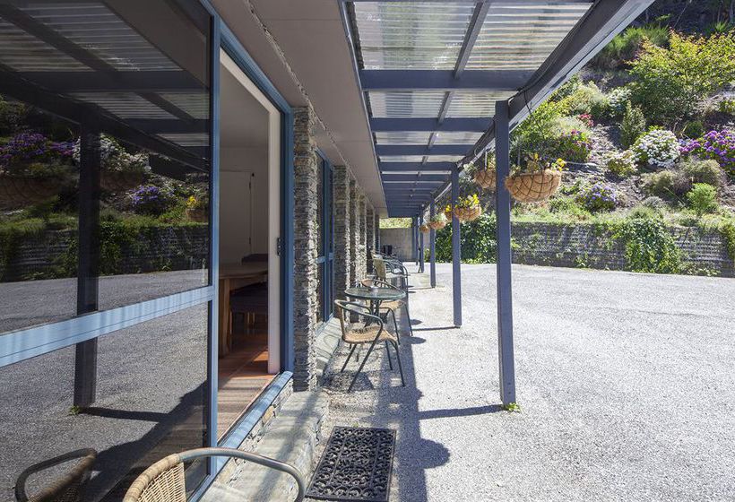 تختخواب و صبحانه Coronet View Apartments