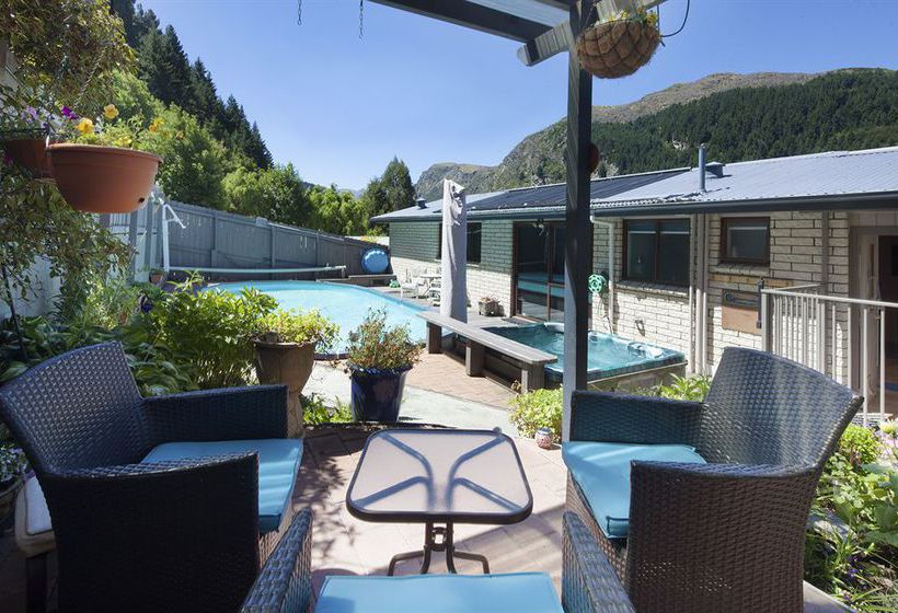 تختخواب و صبحانه Coronet View Apartments