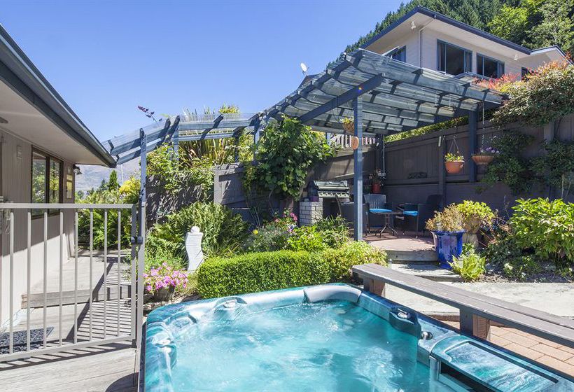 تختخواب و صبحانه Coronet View Apartments